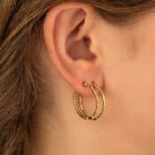 2 Guld øreringe - kvadratisk - Deadwood curves